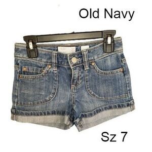 Old Navy Girls Jean Shorts Girlfriend Shorty Denim Shorts Cuffed Size 7 NWOT